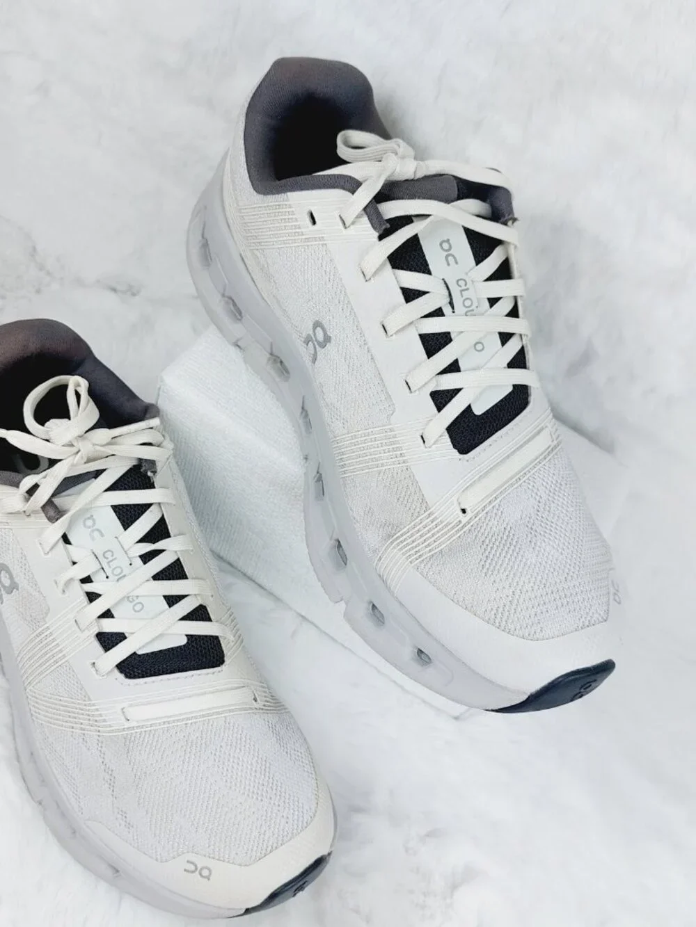 On Run Women's White Glacier Cloudgo Mesh Athletic Running Shoes Size 9 - Picture 4 of 10